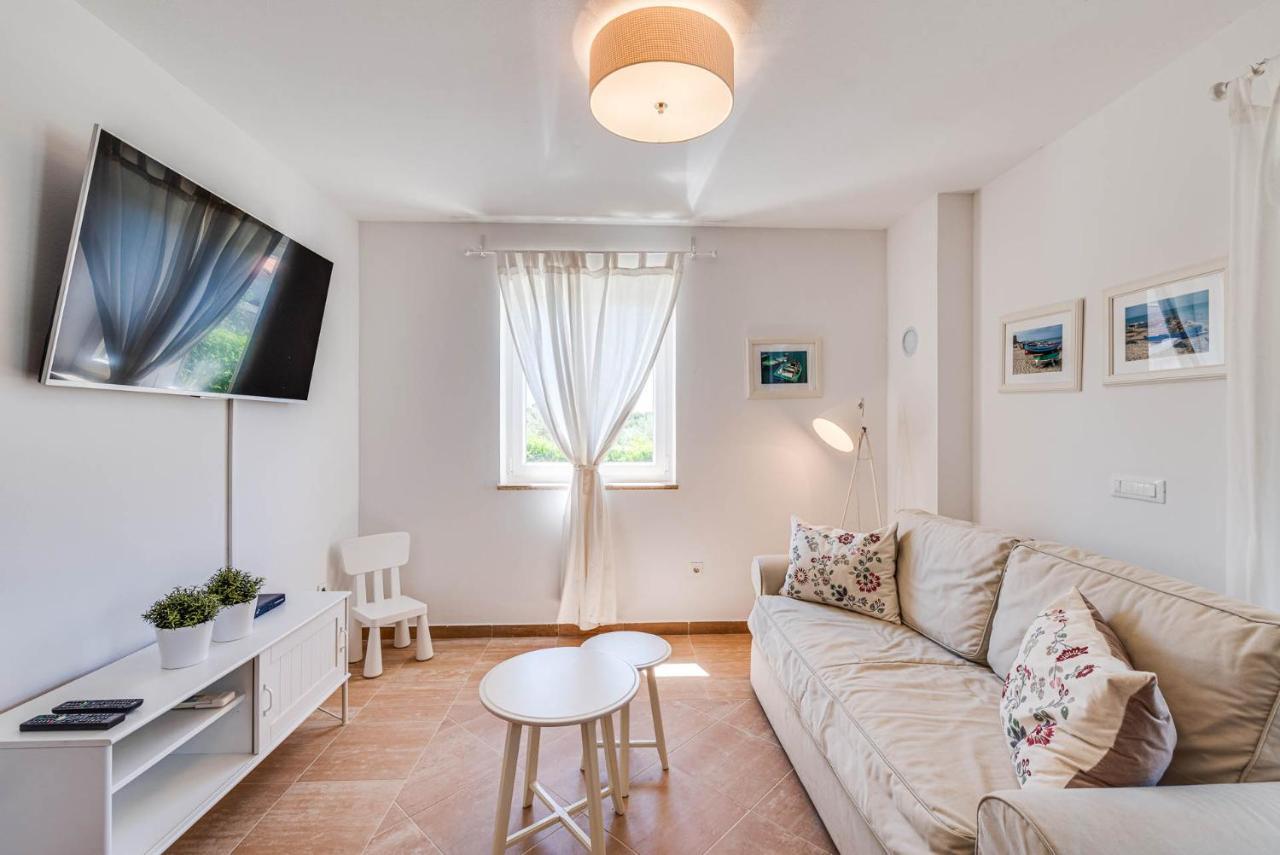Villas Kolumbera With Private Pools Екстер'єр фото