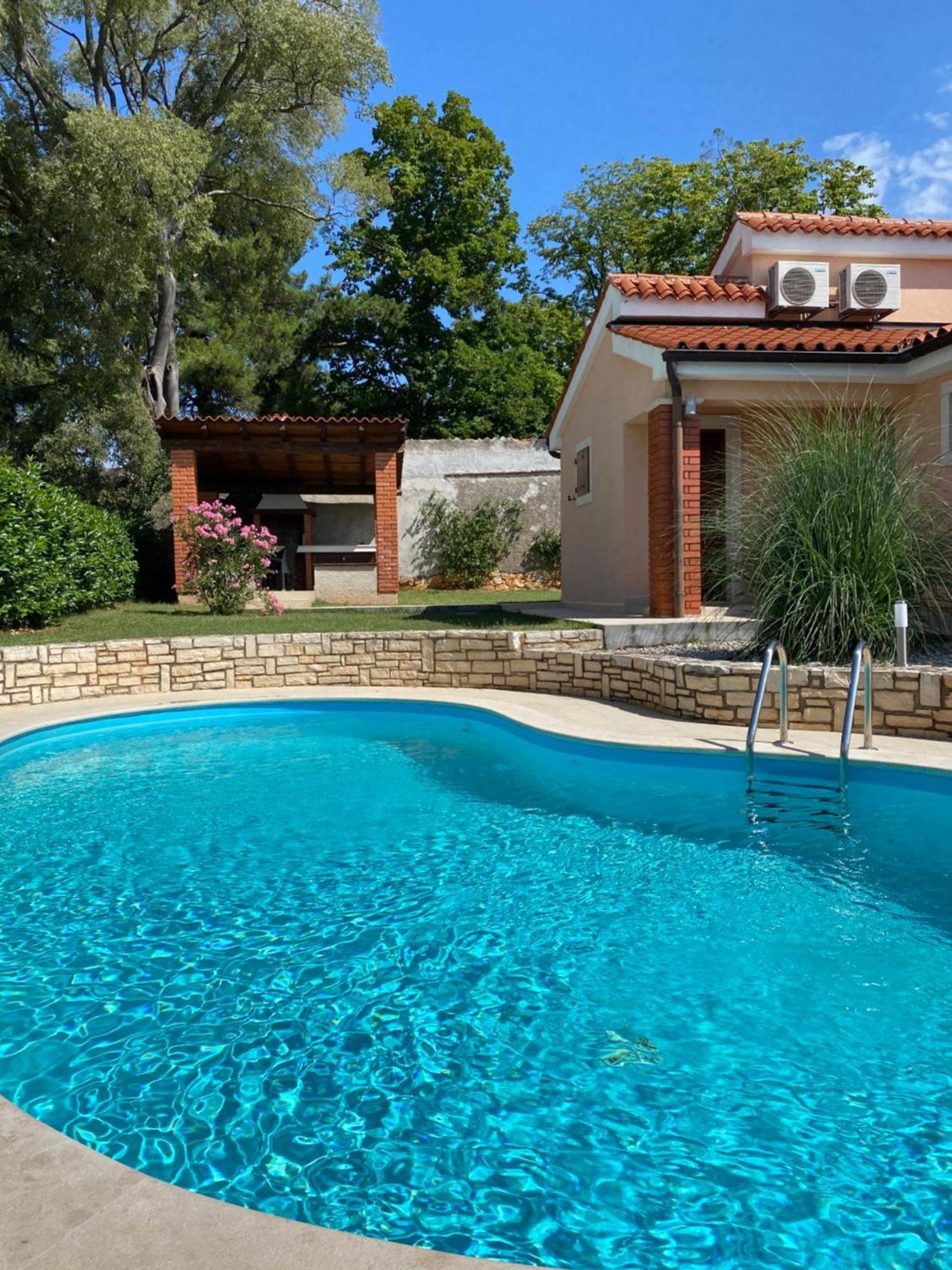 Villas Kolumbera With Private Pools Номер фото